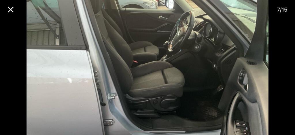 View VAUXHALL ZAFIRA TOURER 2.0 CDTi SRi