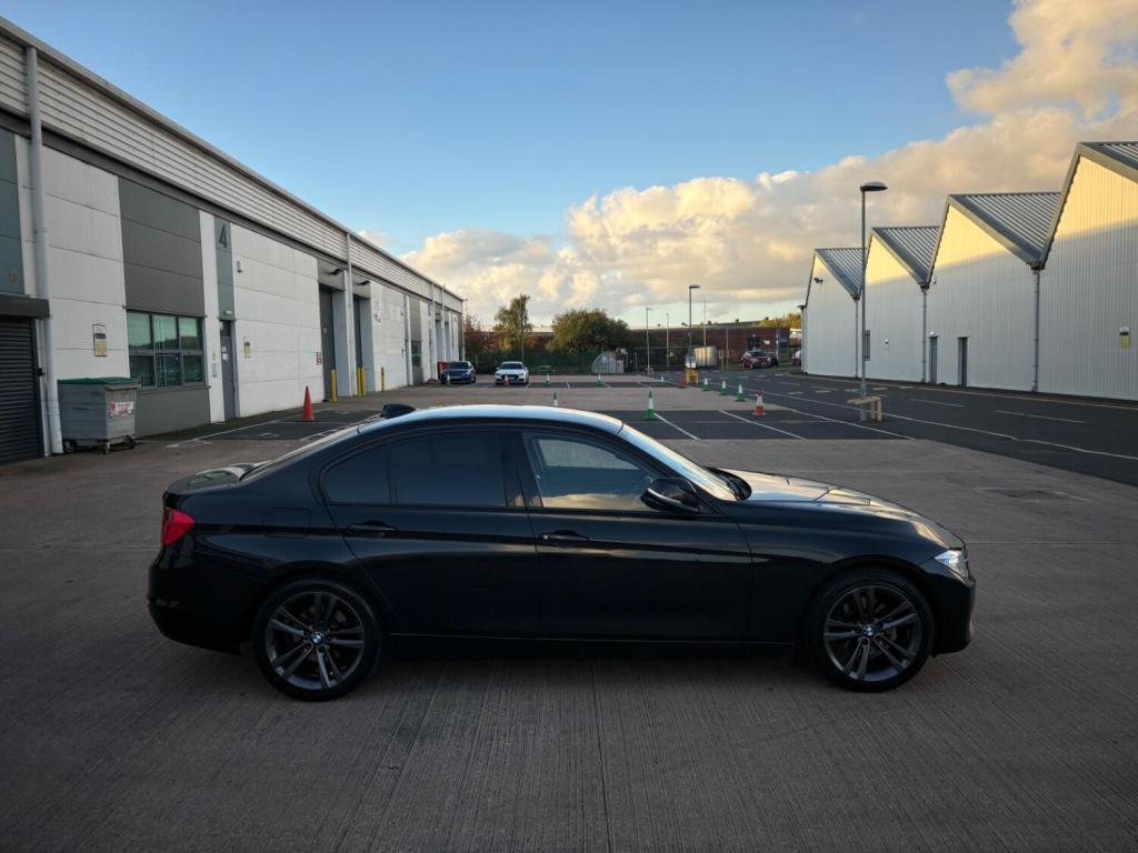 View BMW 3 SERIES 2.0 320d xDrive Sport Saloon
