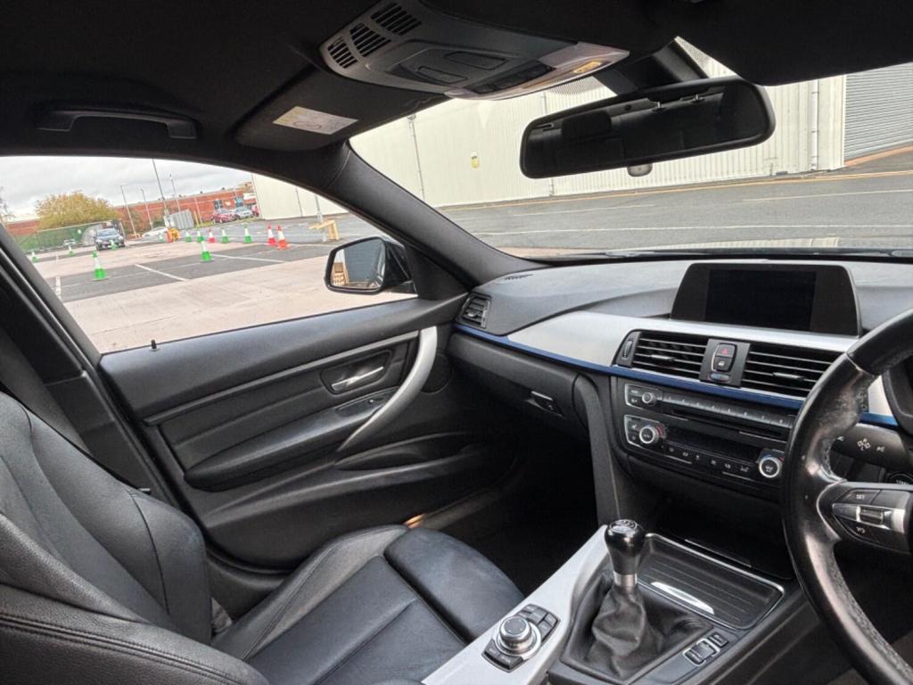 View BMW 3 SERIES 2.0 320d M Sport Saloon