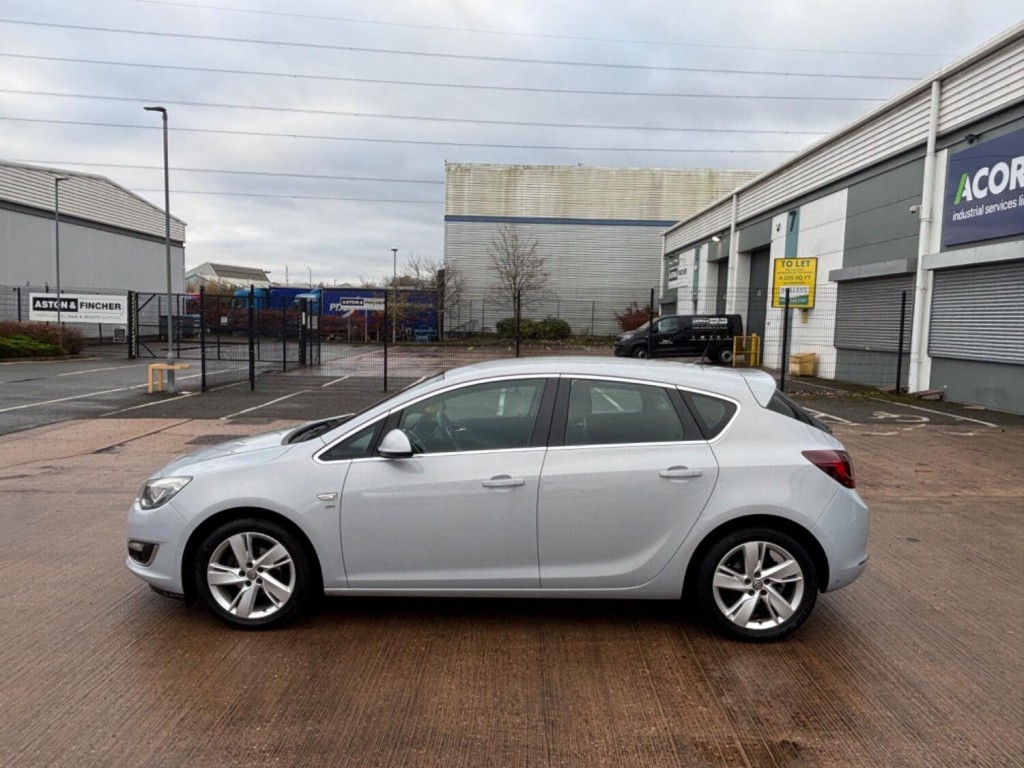 VAUXHALL ASTRA