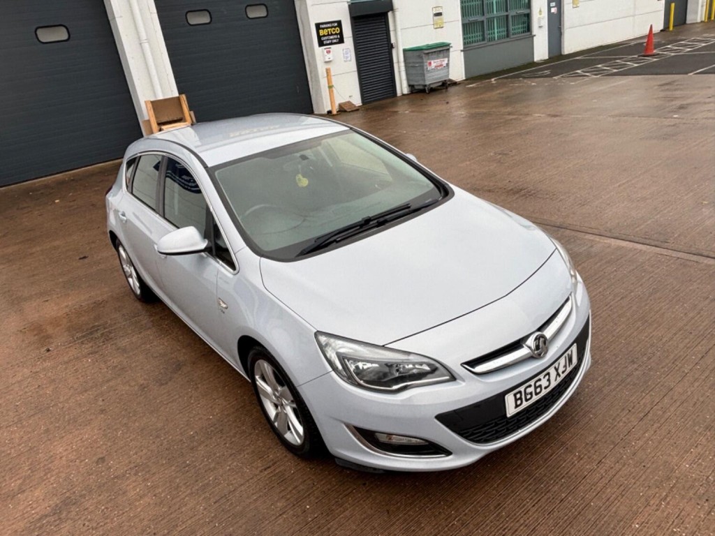 VAUXHALL ASTRA
