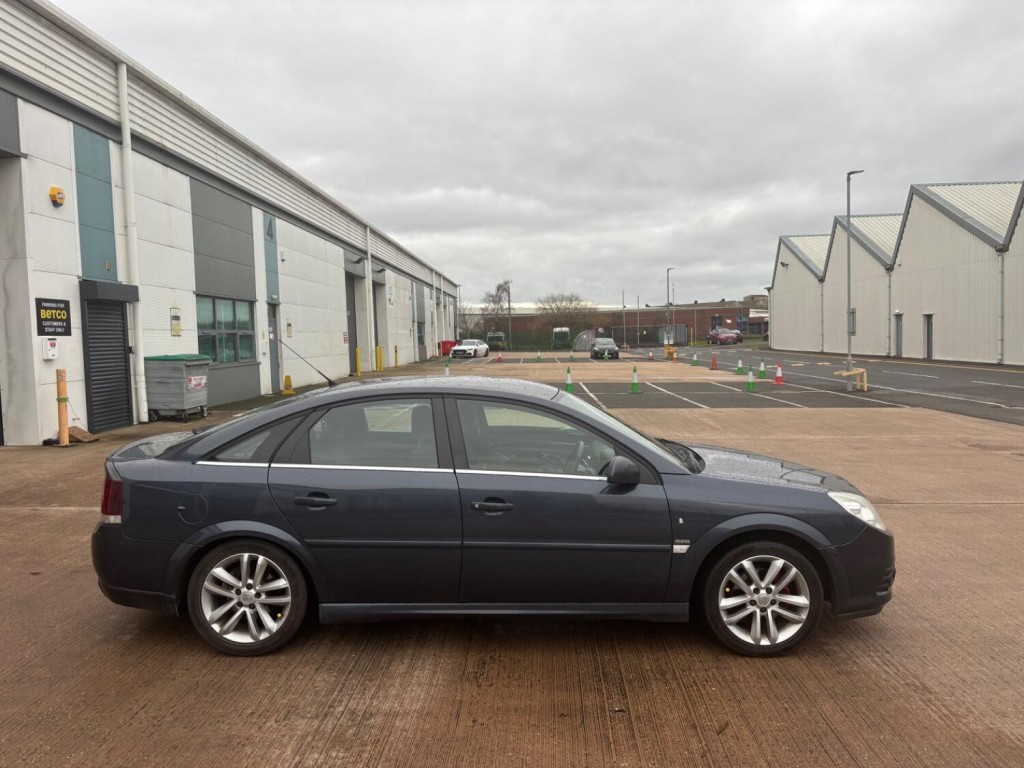 View VAUXHALL VECTRA 1.8 VVT SRi 5dr