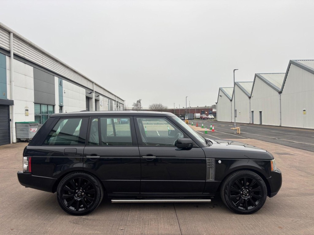 View LAND ROVER RANGE ROVER 3.6 TD V8 Vogue