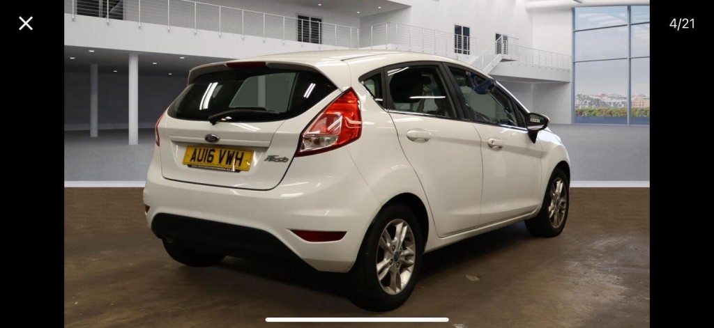 View FORD FIESTA 1.5 TDCi Zetec