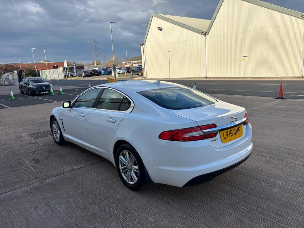 View JAGUAR XF 2.2 d Luxury