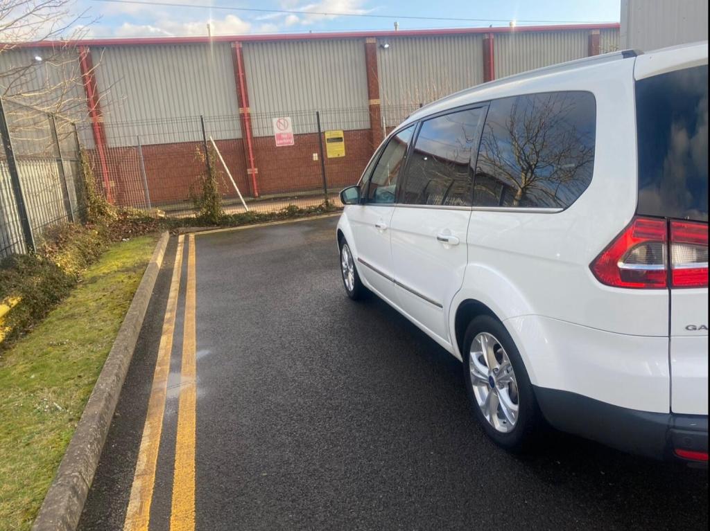 View FORD GALAXY 2.0 TDCi Titanium