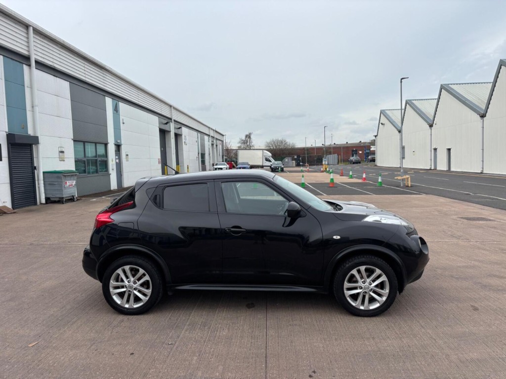 View NISSAN JUKE 1.6 Acenta