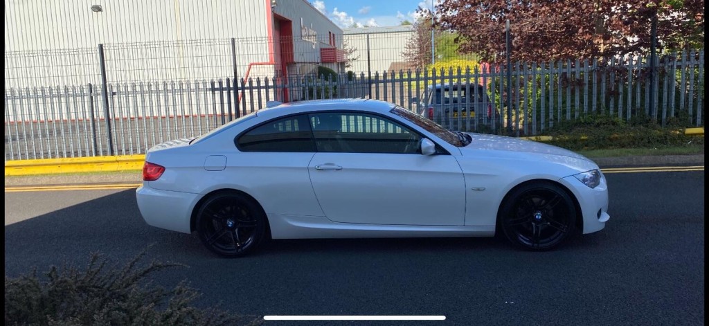View BMW 3 SERIES 2.0 320d M Sport Coupe