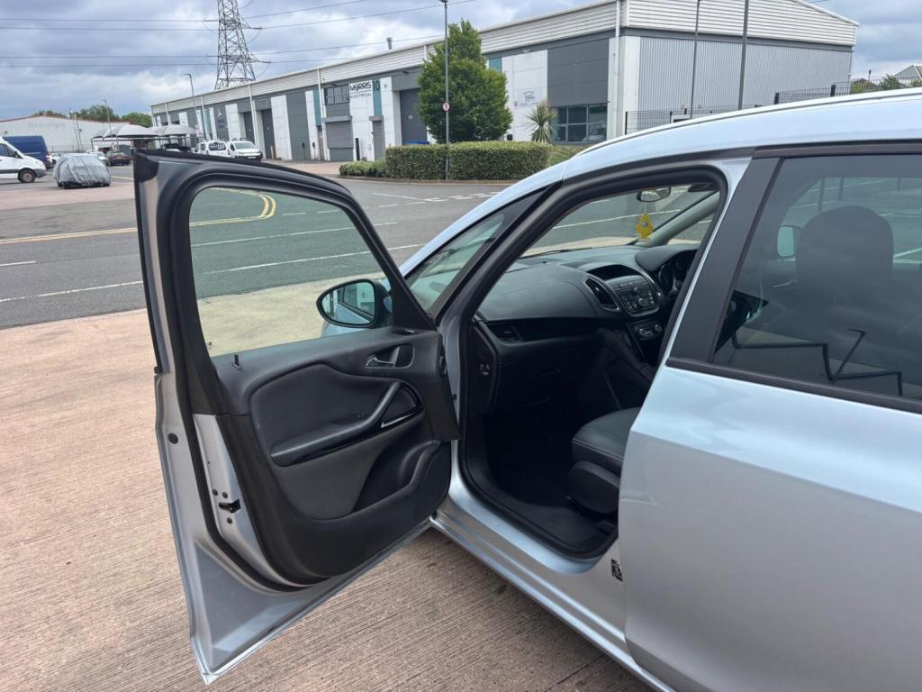 VAUXHALL ZAFIRA TOURER
