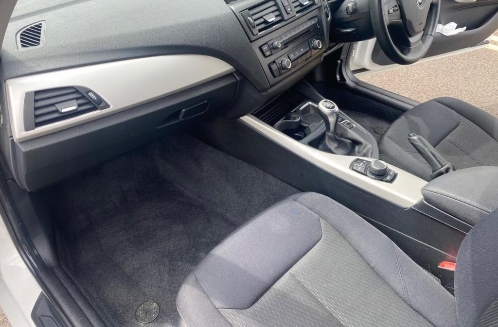 View BMW 1 SERIES 1.6 116d EfficientDynamics 5-door