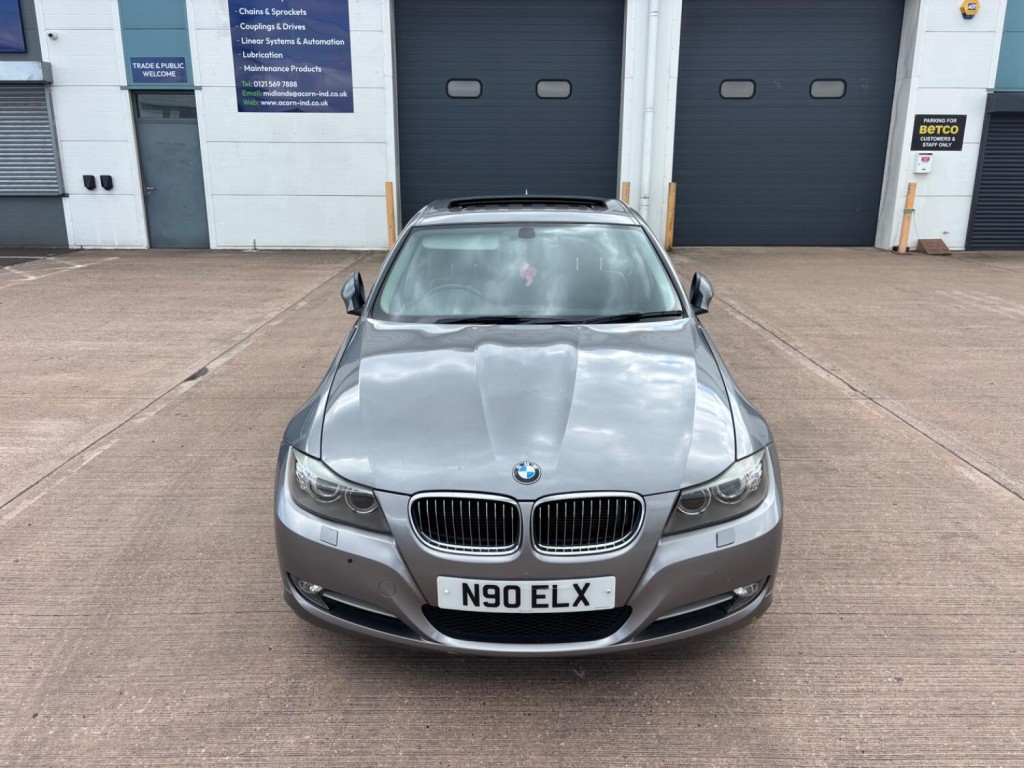 View BMW 3 SERIES 2.0 318i Exclusive Edition Saloon