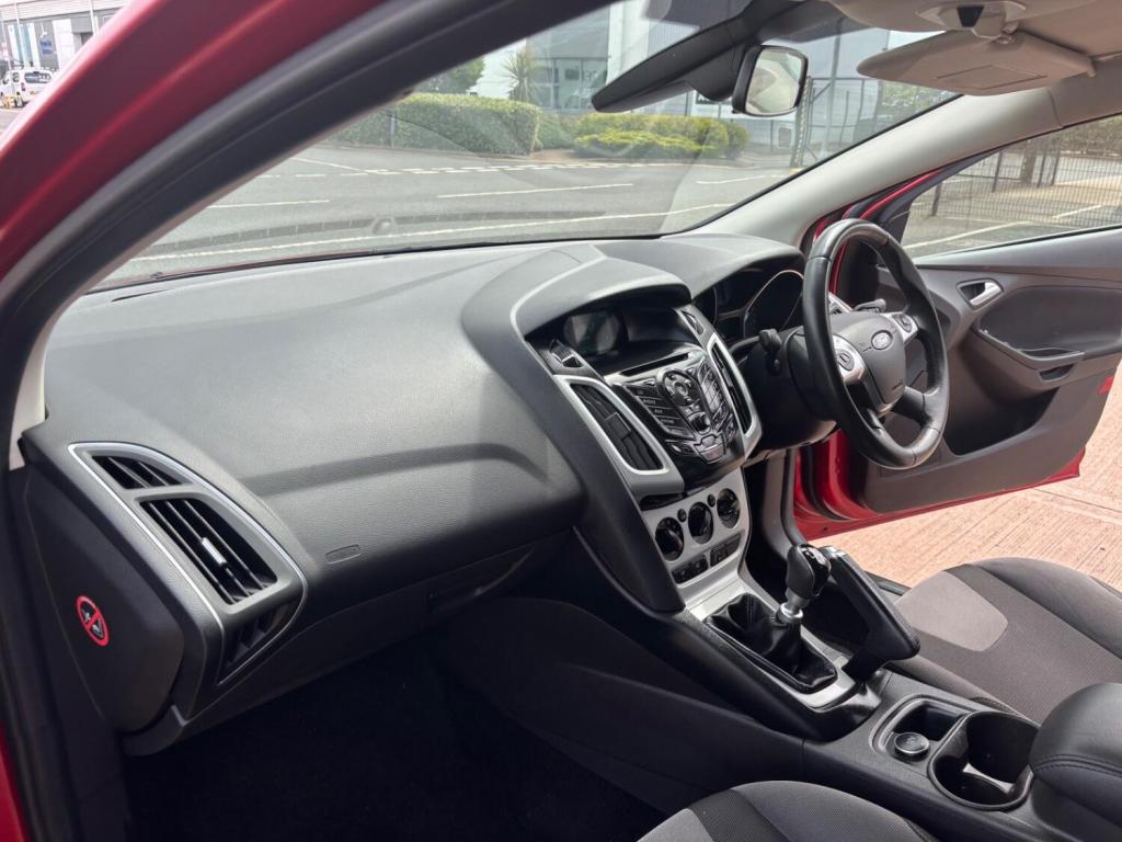 FORD FOCUS