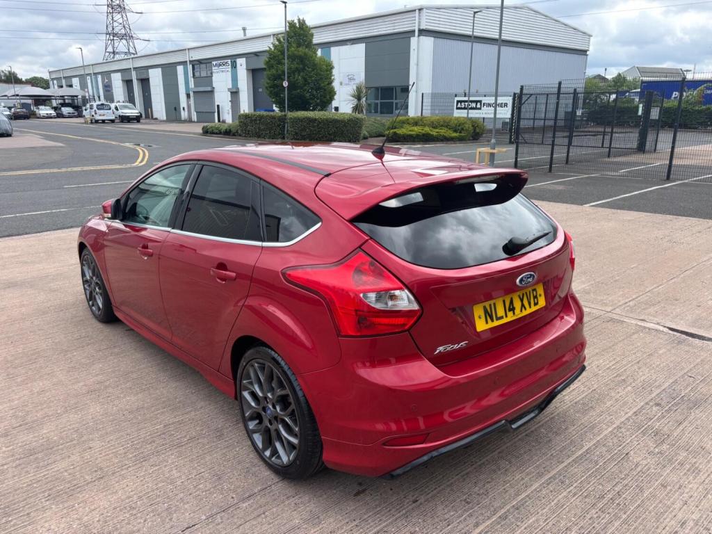 FORD FOCUS