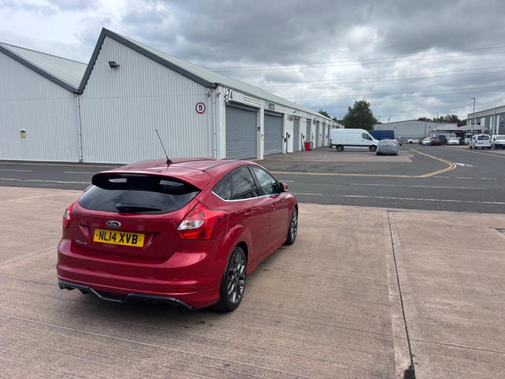 FORD FOCUS