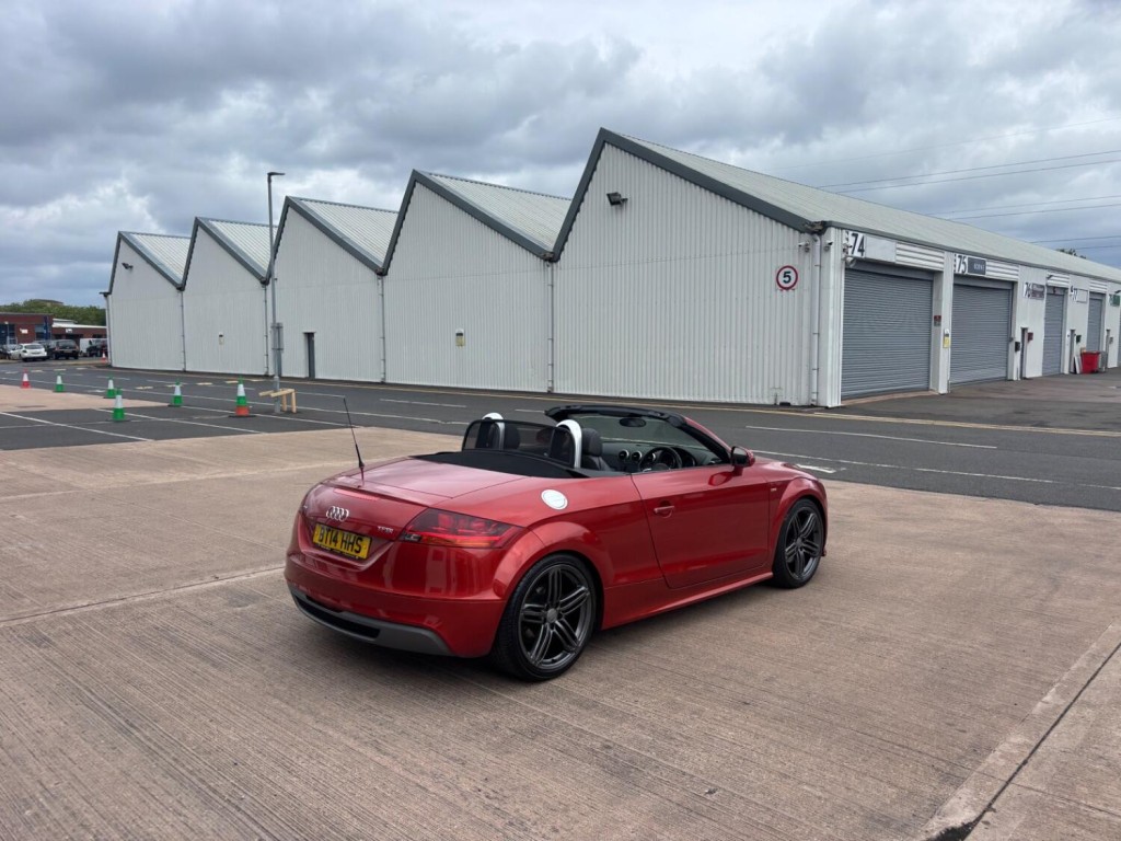 AUDI TT