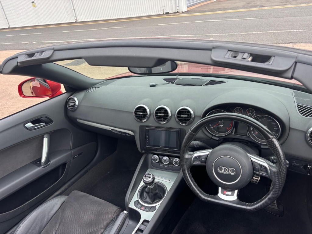 AUDI TT