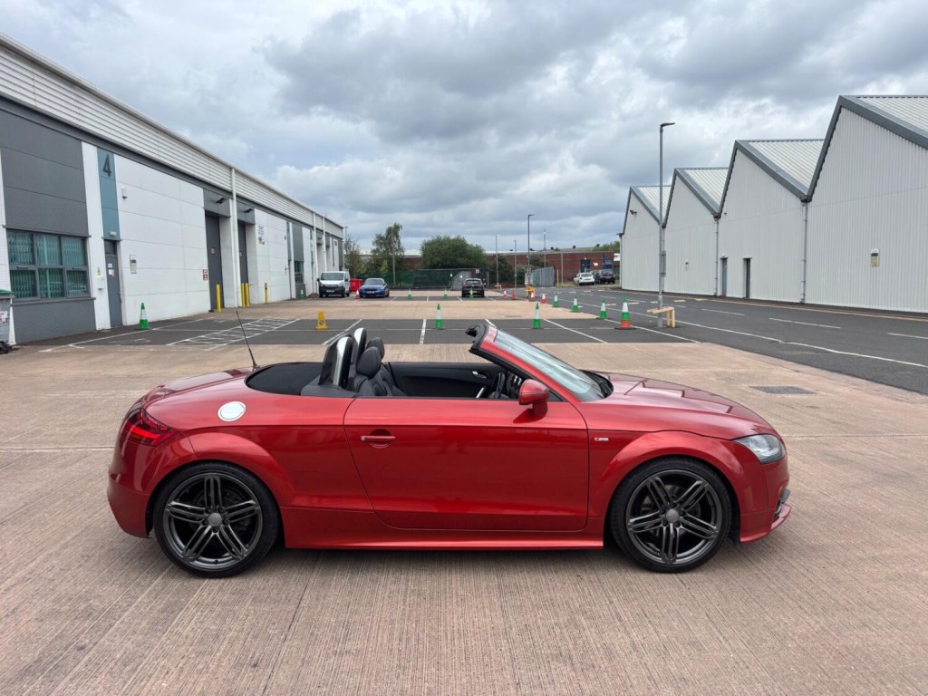 AUDI TT