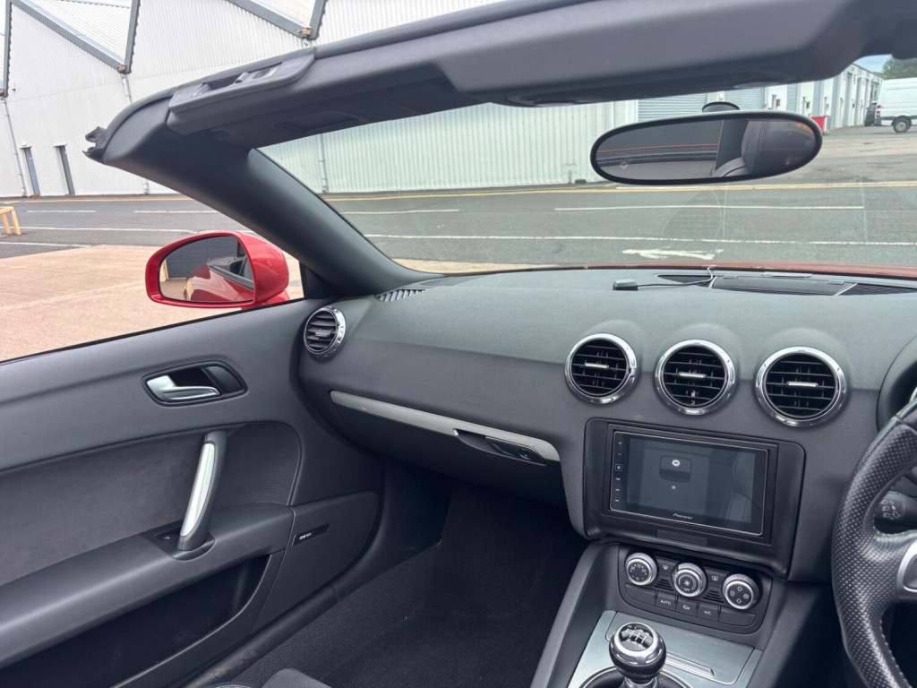 AUDI TT