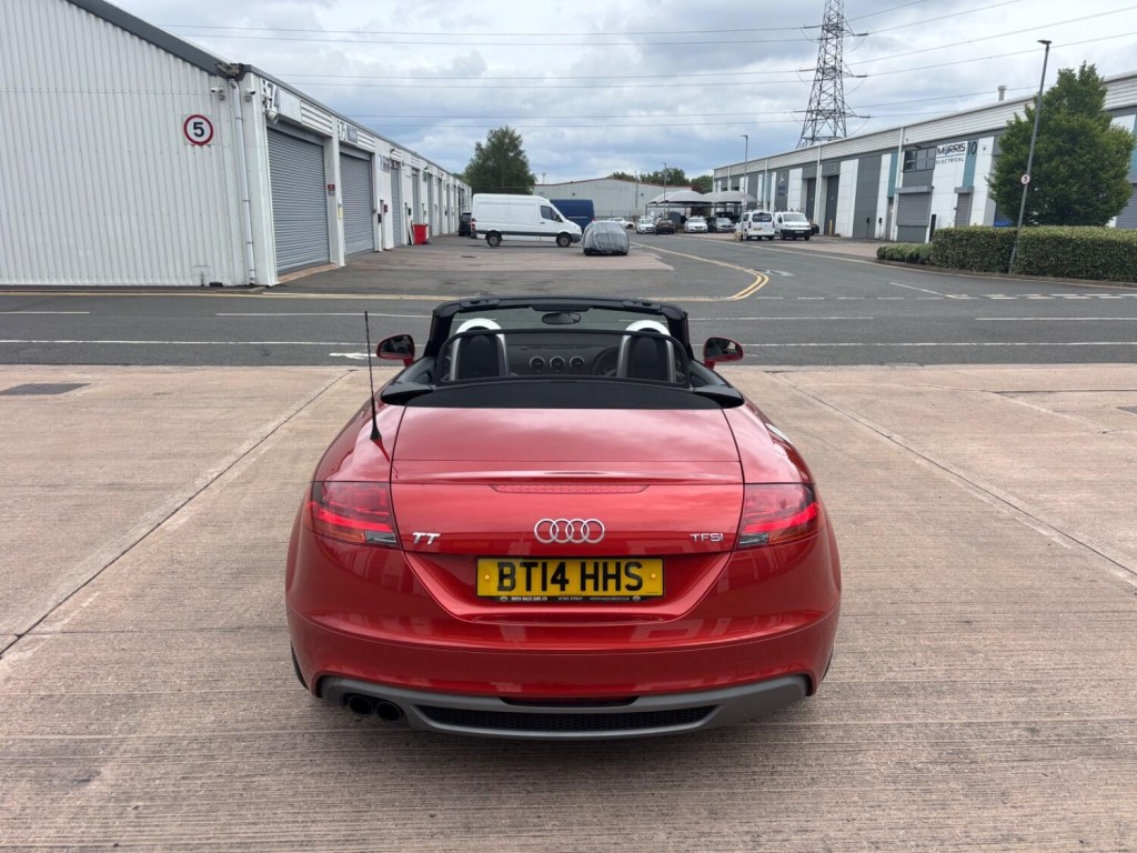 AUDI TT