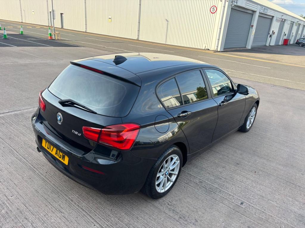 BMW 1 SERIES