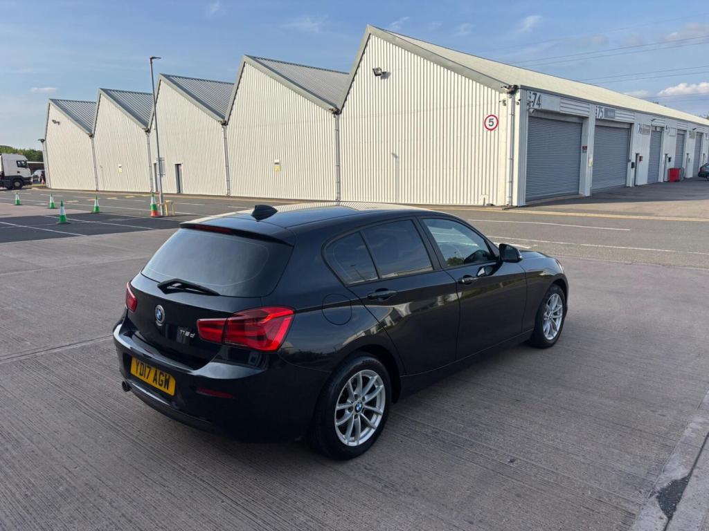 BMW 1 SERIES