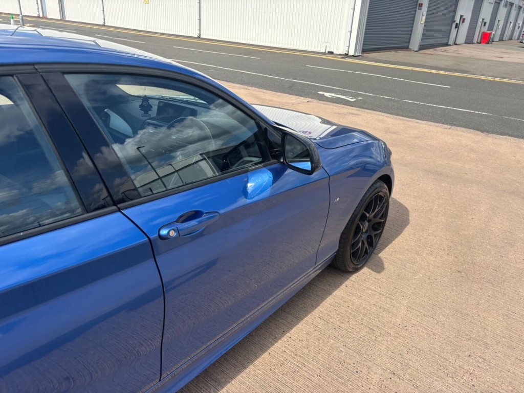 BMW 1 SERIES