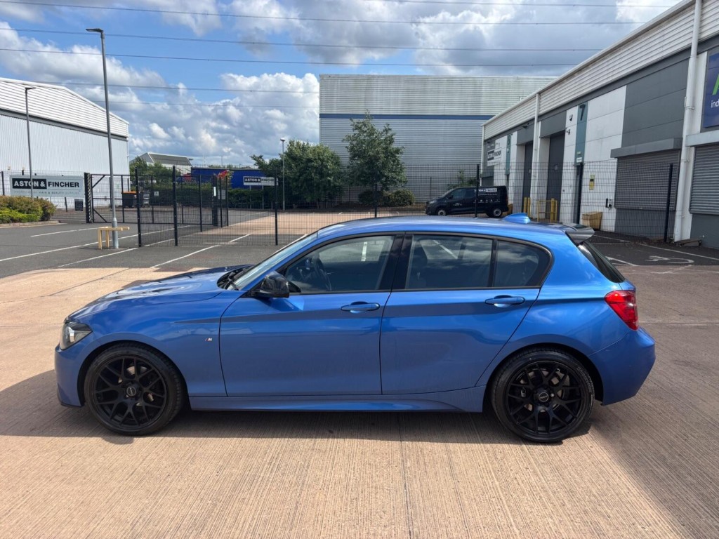 BMW 1 SERIES