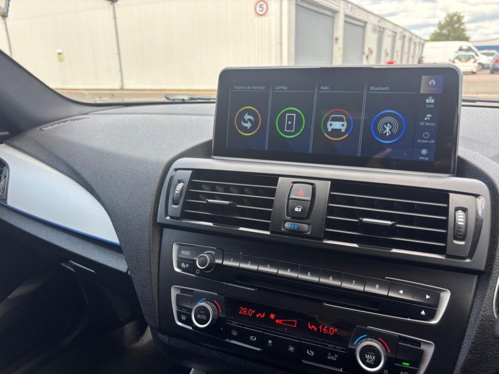 BMW 1 SERIES