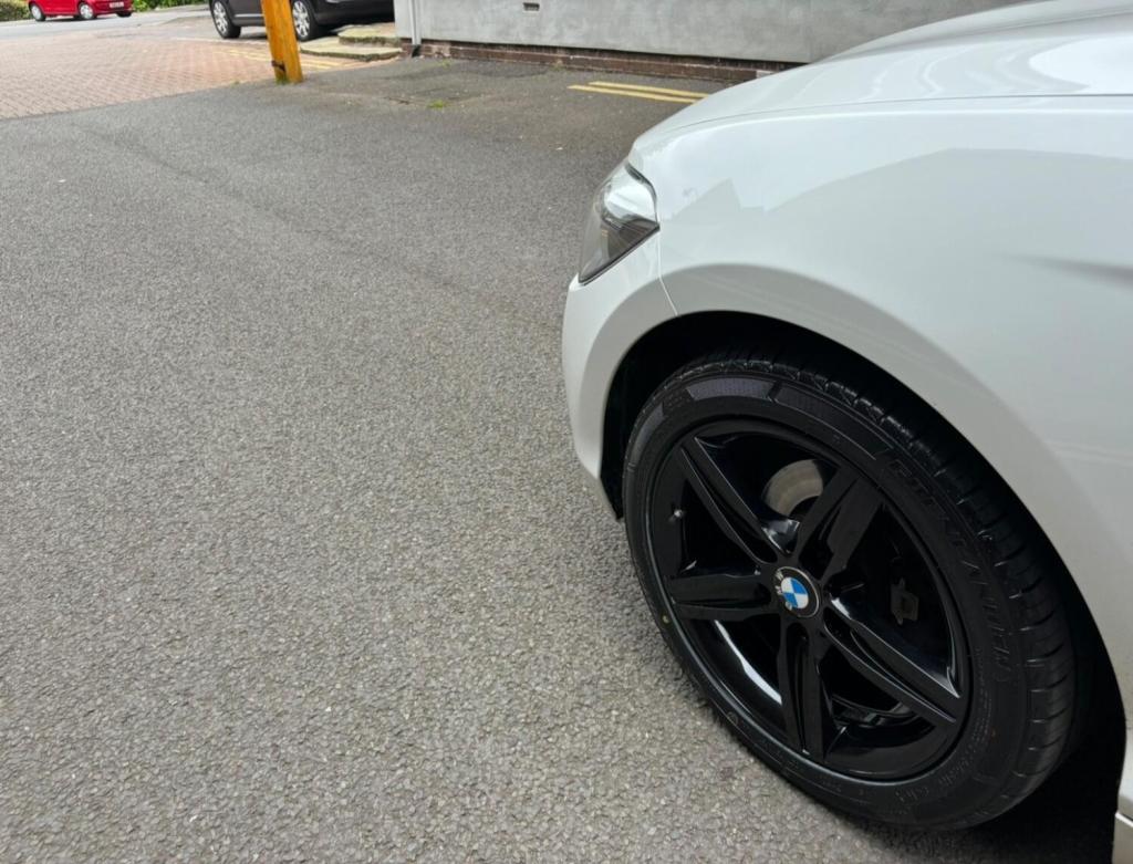 BMW 1 SERIES