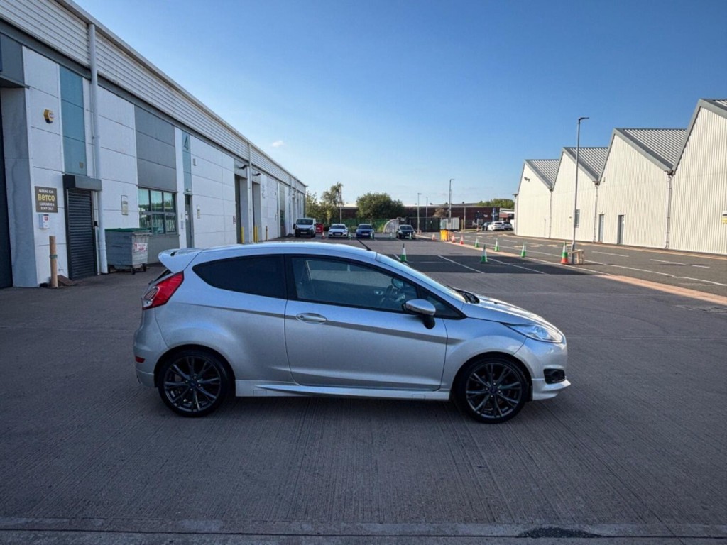FORD FIESTA