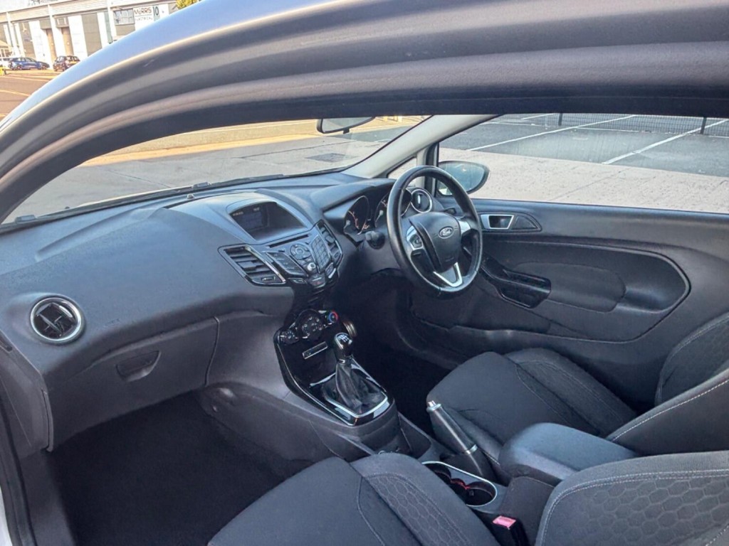 FORD FIESTA