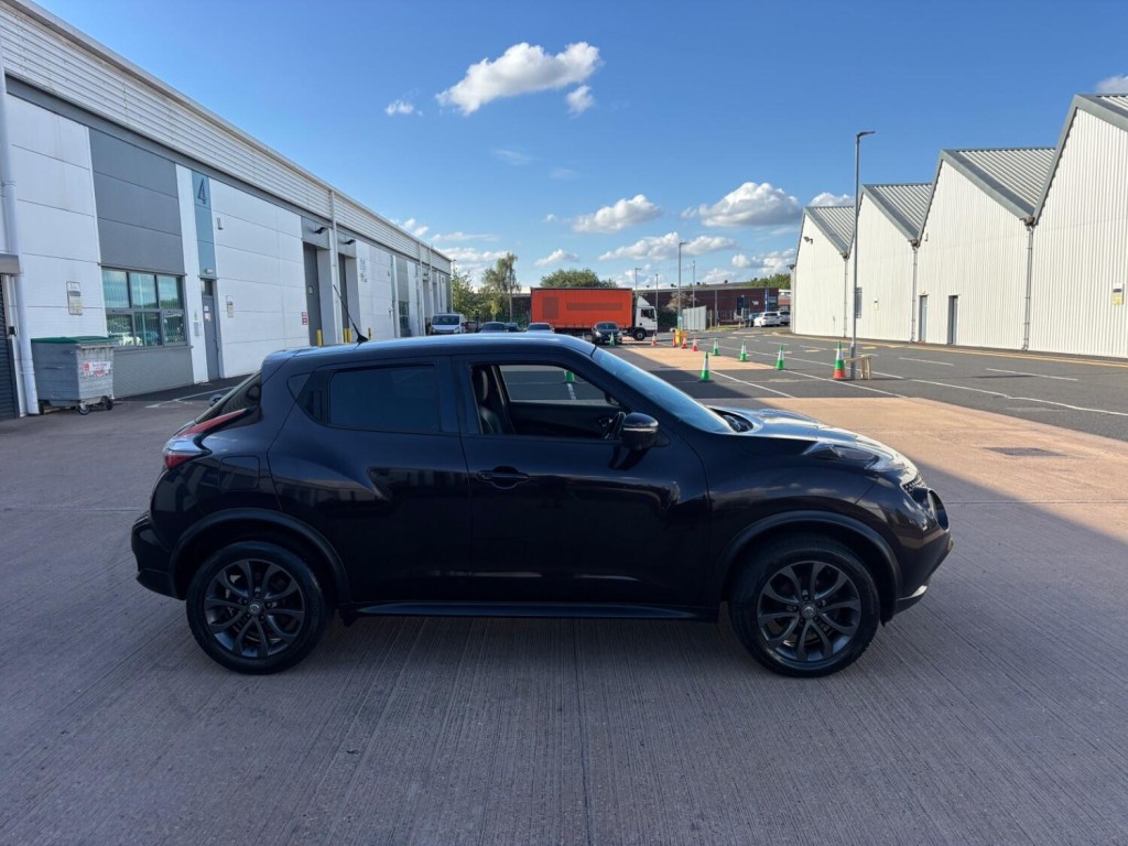 View NISSAN JUKE 1.5 dCi 8v Tekna