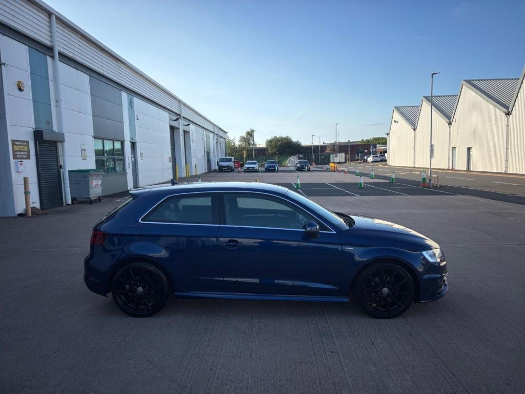 View AUDI A3 1.6 TDI S line