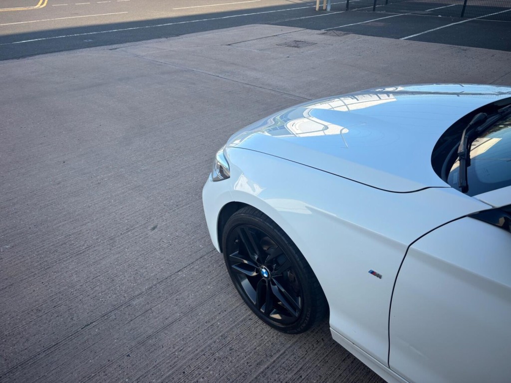 BMW 1 SERIES