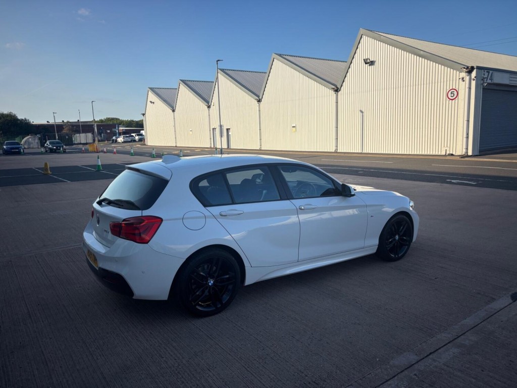 BMW 1 SERIES