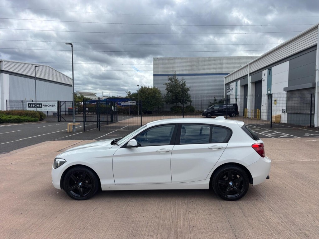 BMW 1 SERIES
