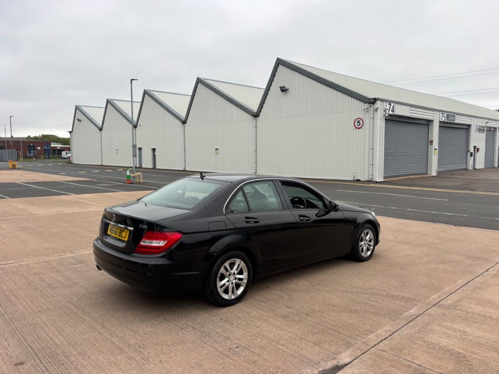 MERCEDES-BENZ C CLASS