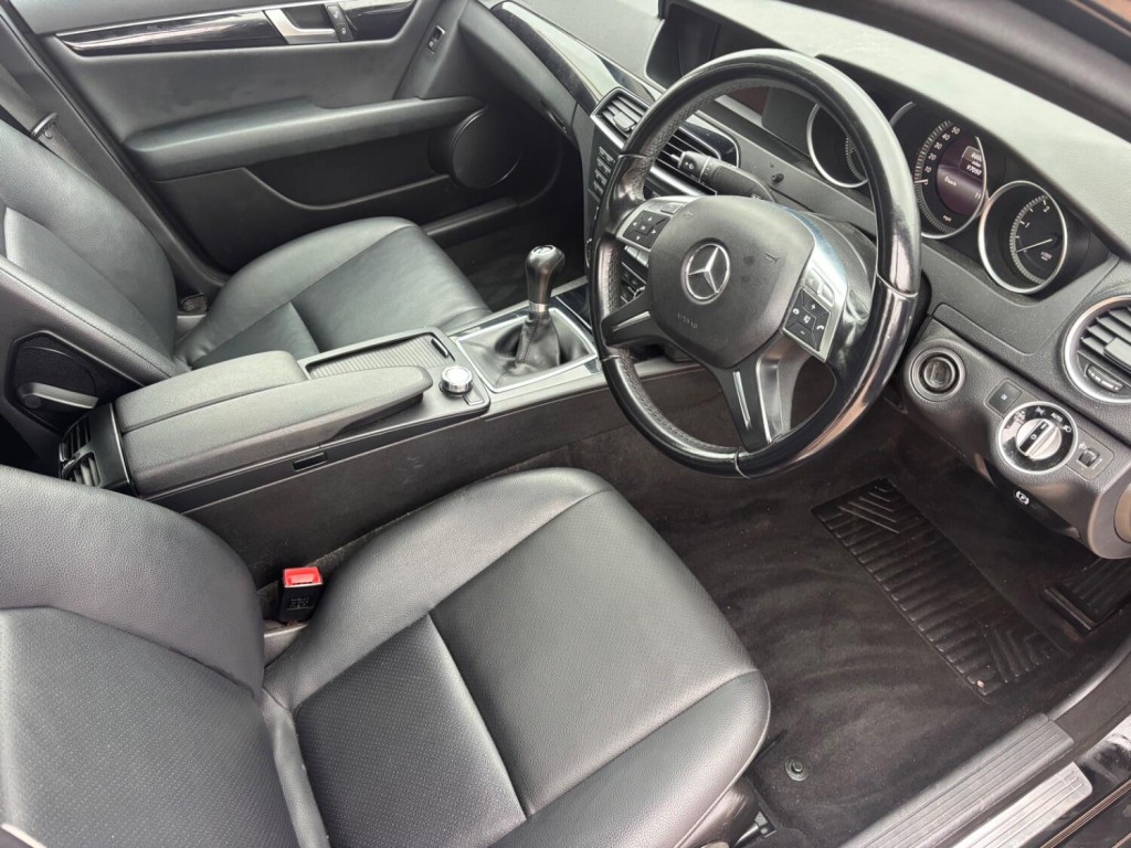 MERCEDES-BENZ C CLASS