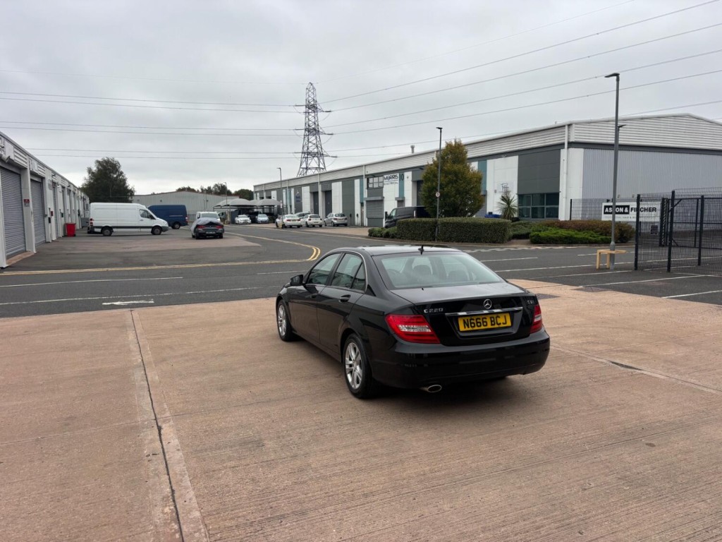 MERCEDES-BENZ C CLASS