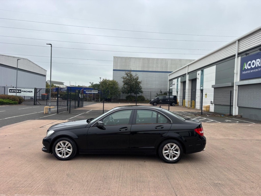 MERCEDES-BENZ C CLASS