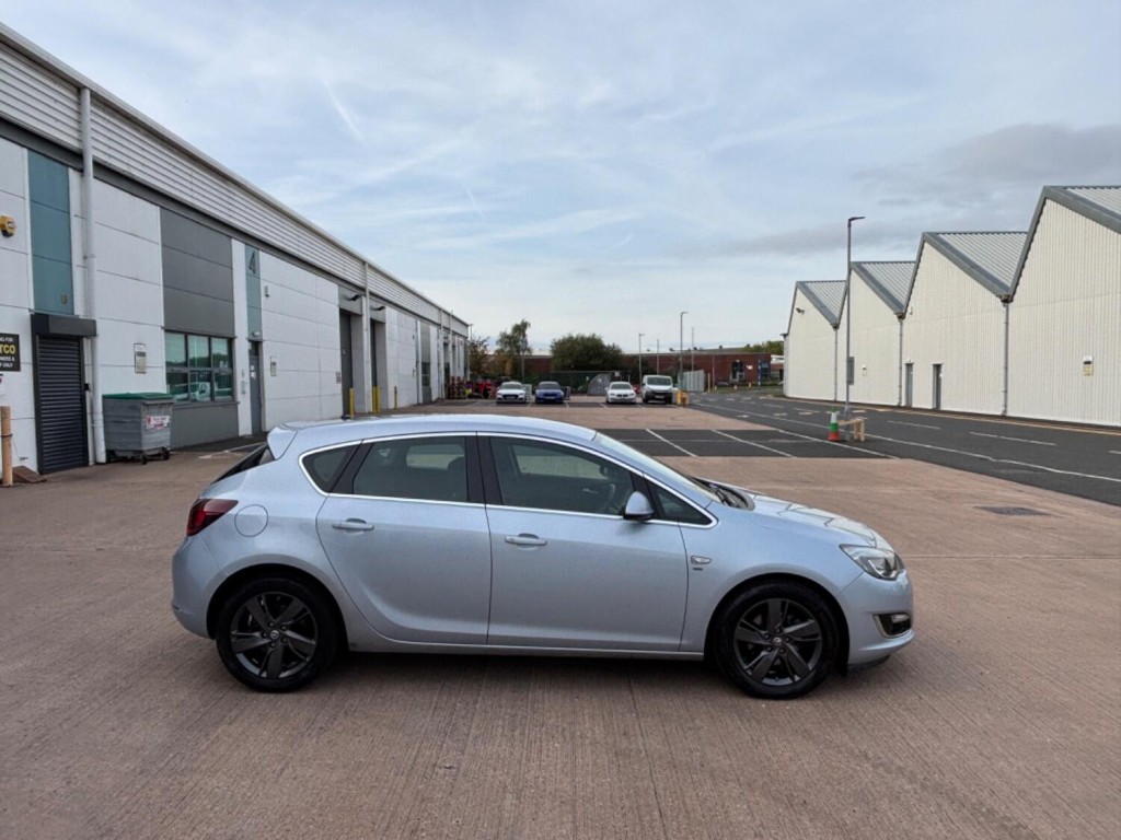 VAUXHALL ASTRA
