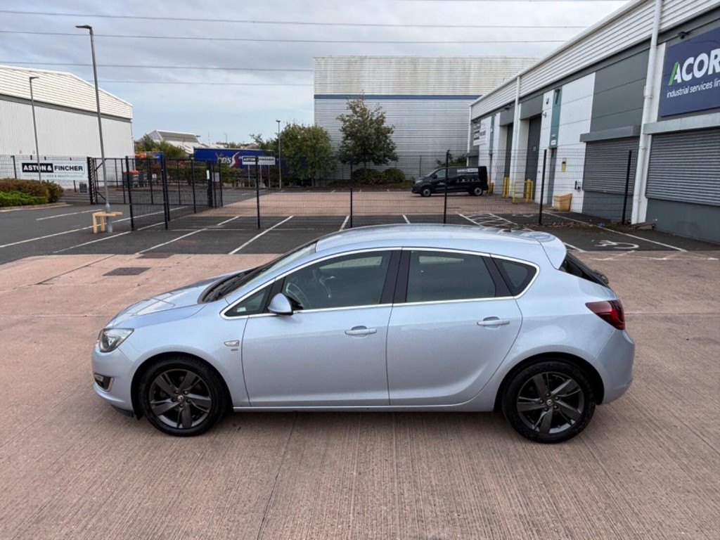 VAUXHALL ASTRA