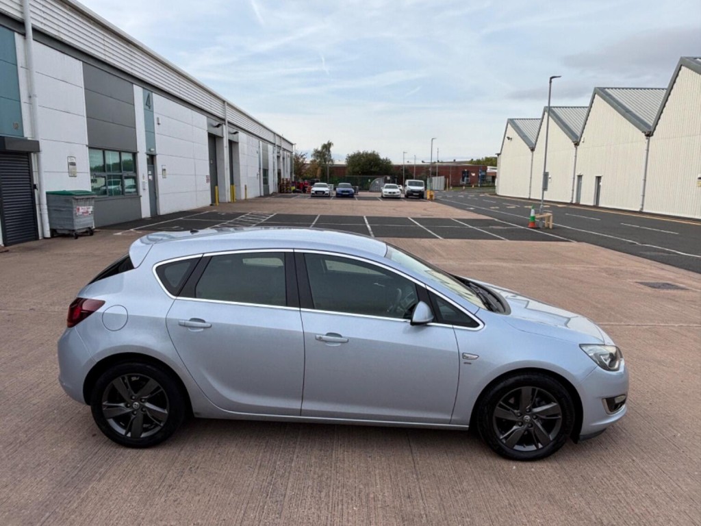 VAUXHALL ASTRA
