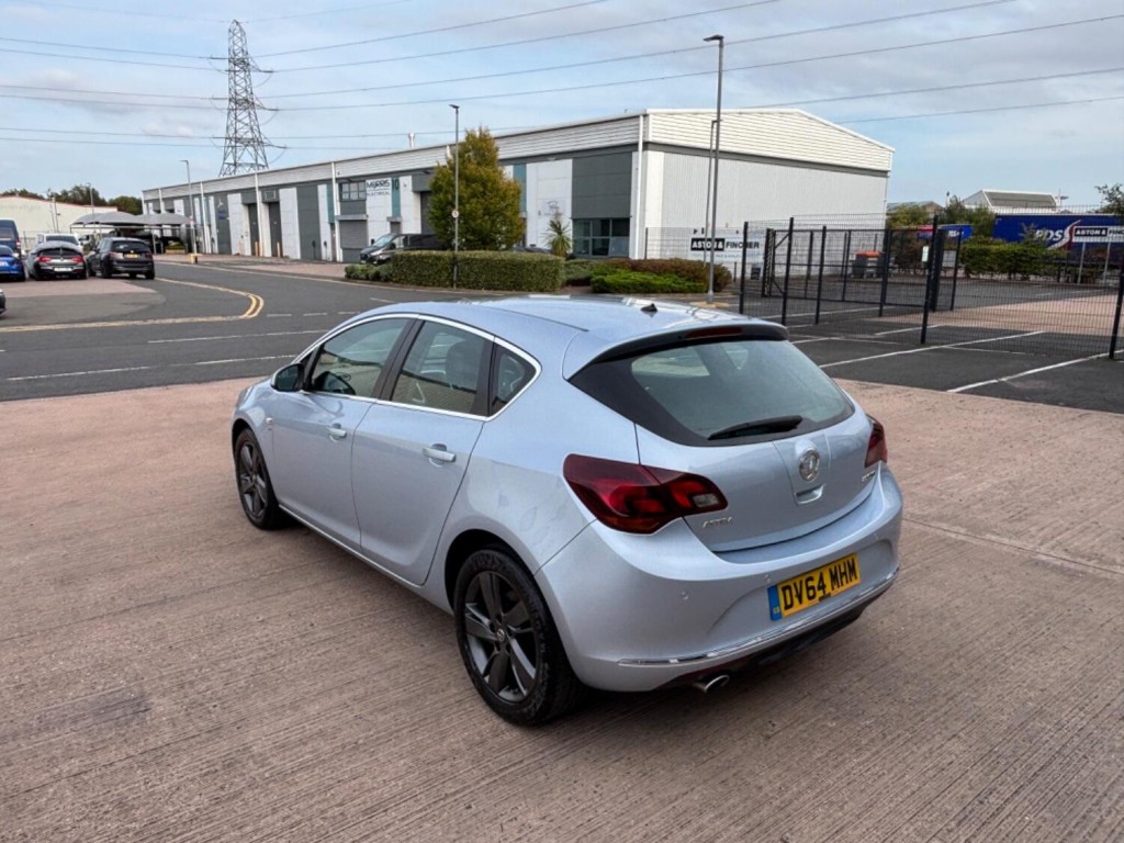 View VAUXHALL ASTRA 2.0 CDTi SRi