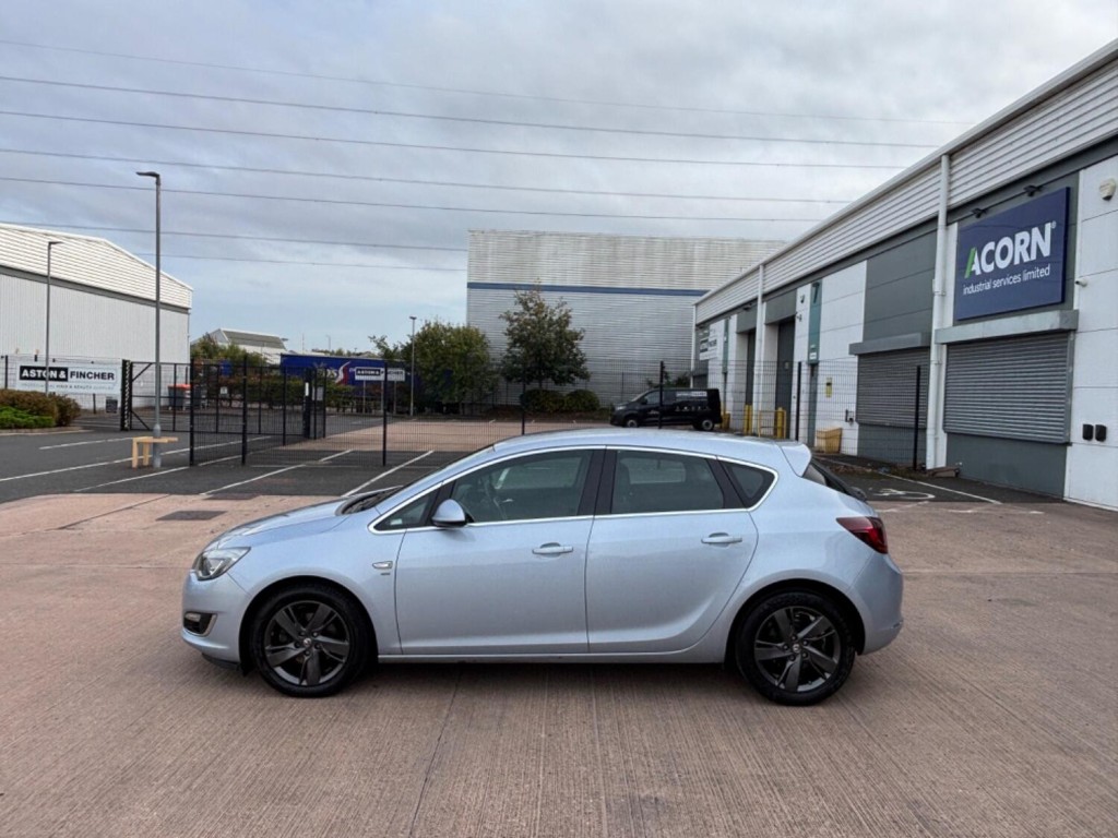 View VAUXHALL ASTRA 2.0 CDTi SRi