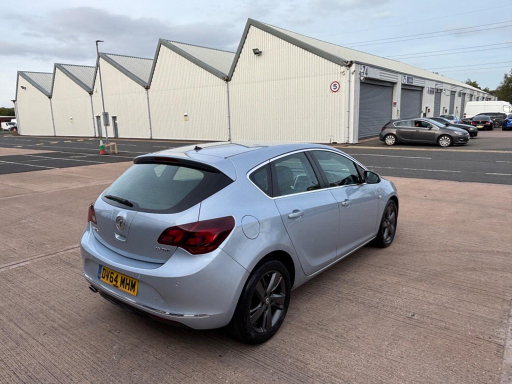 VAUXHALL ASTRA