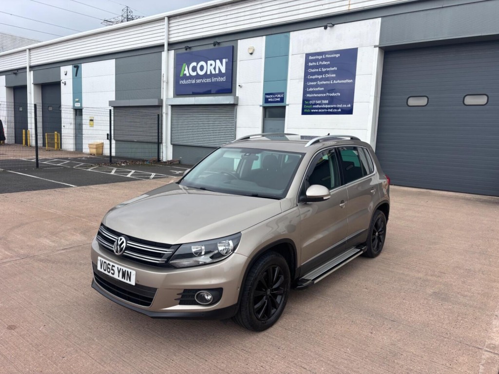 VOLKSWAGEN TIGUAN