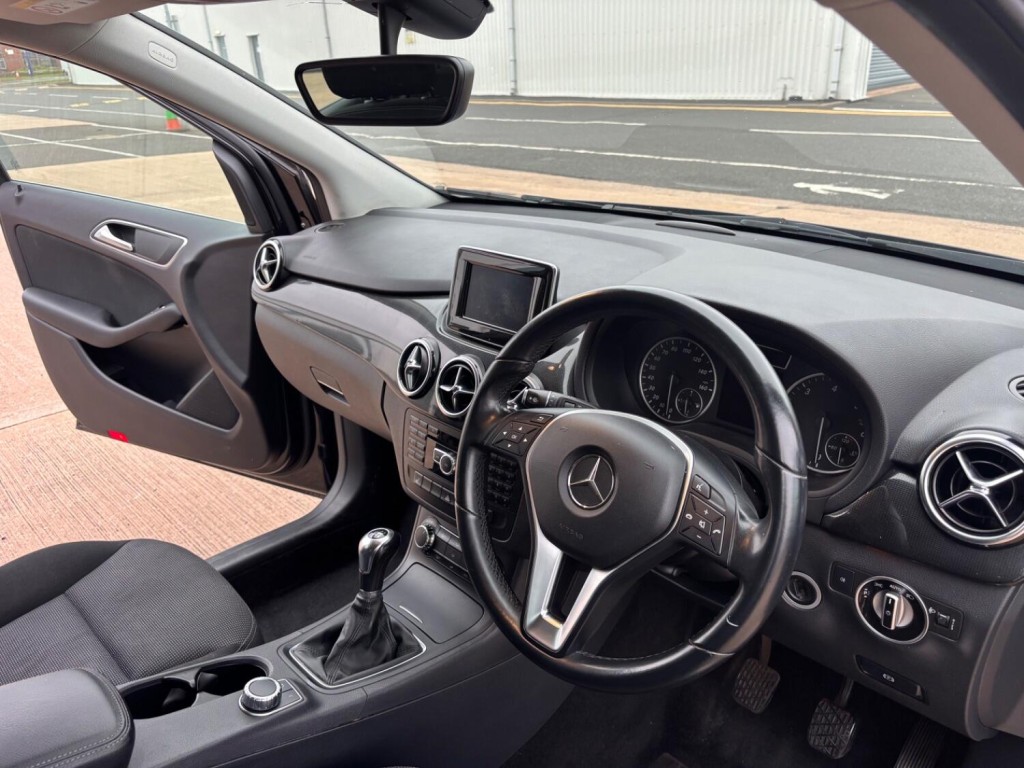 MERCEDES-BENZ B CLASS