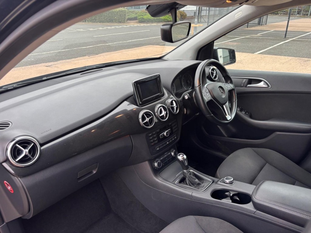 MERCEDES-BENZ B CLASS