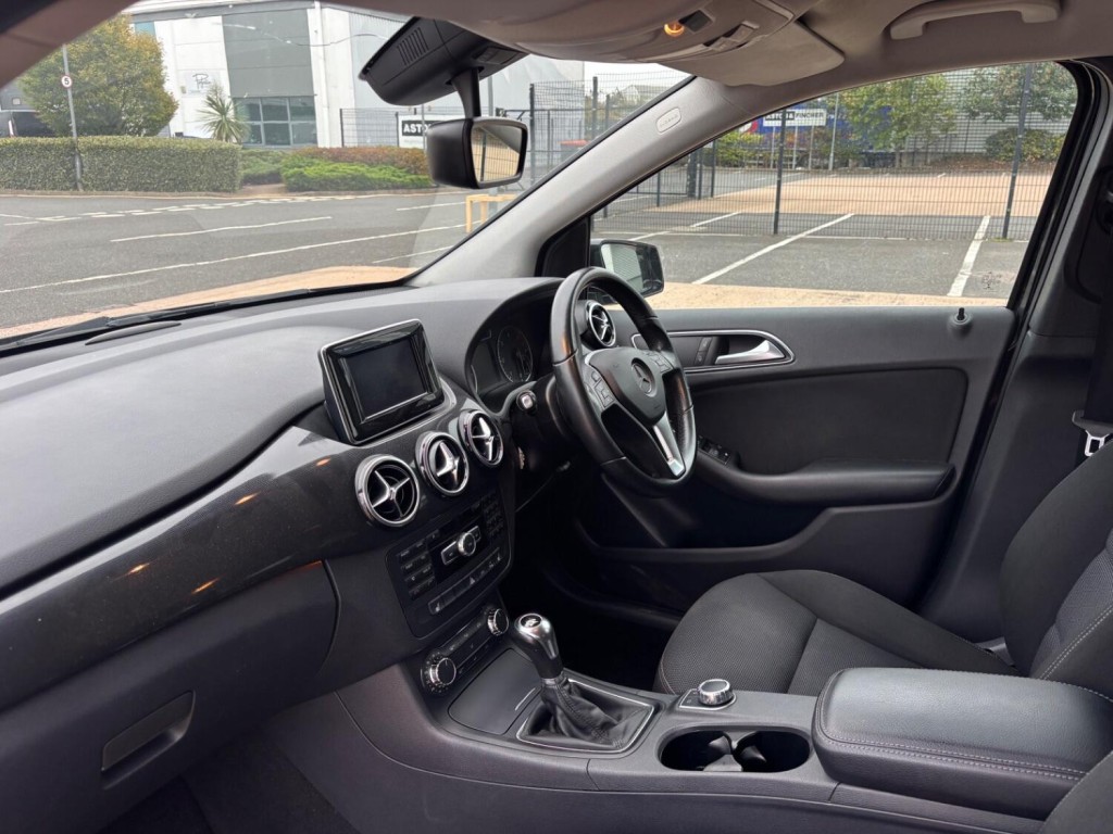 MERCEDES-BENZ B CLASS